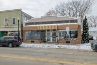 Building Photo - 1209 N Main St