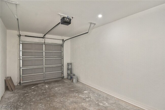 Building Photo - 3034 Price Ave