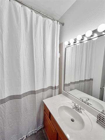 Building Photo - 4148 Woodland Tr