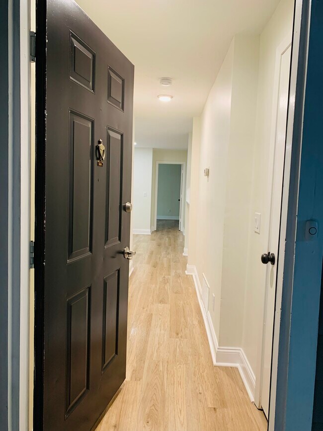 Building Photo - 524 Warm Springs Cir