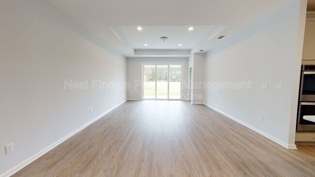Building Photo - 443 Watervale Dr
