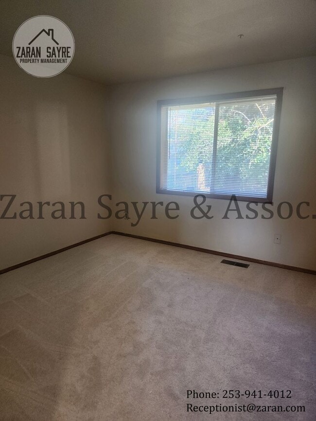 Building Photo - 399 - Gorgeous 3-bedroom!