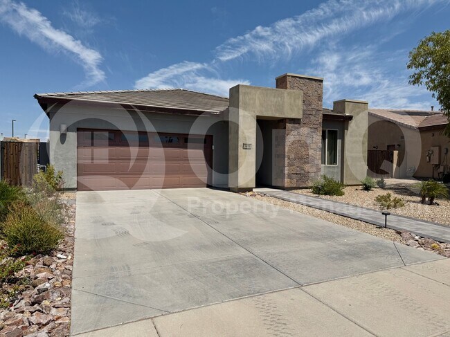 Building Photo - 3498 E Ravenswood Dr