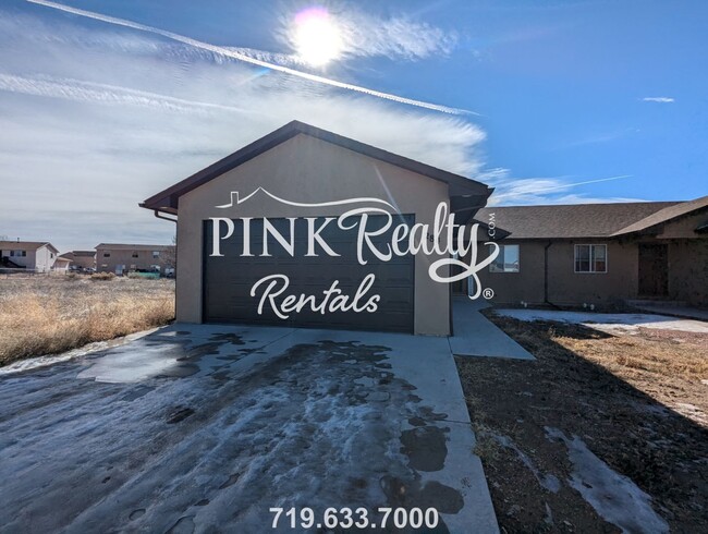 Primary Photo - Cozy 3 -Bedroom in Pueblo West!