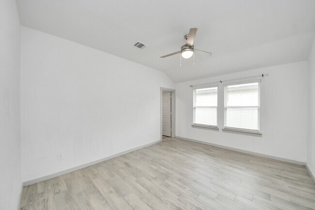 Building Photo - 7923 Cattleman Vly Dr