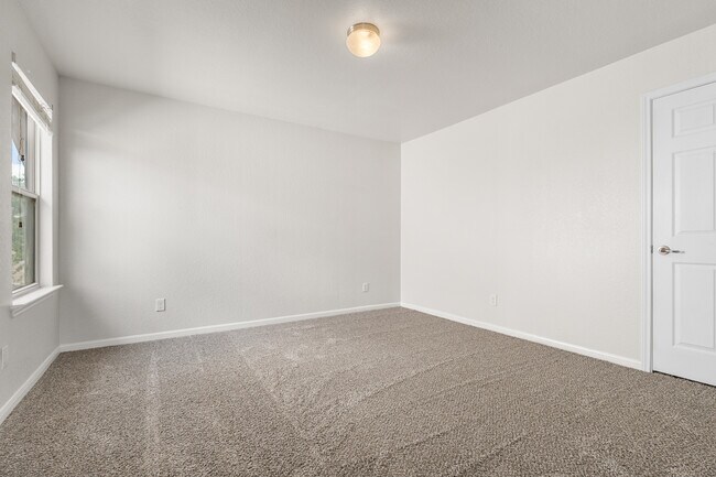 Building Photo - 5938 Cielo Ranch