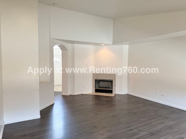 Building Photo - Beautiful Home in Copper Hills!
