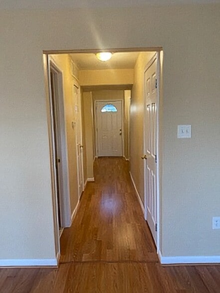 Building Photo - 2058 Chadwick Ter