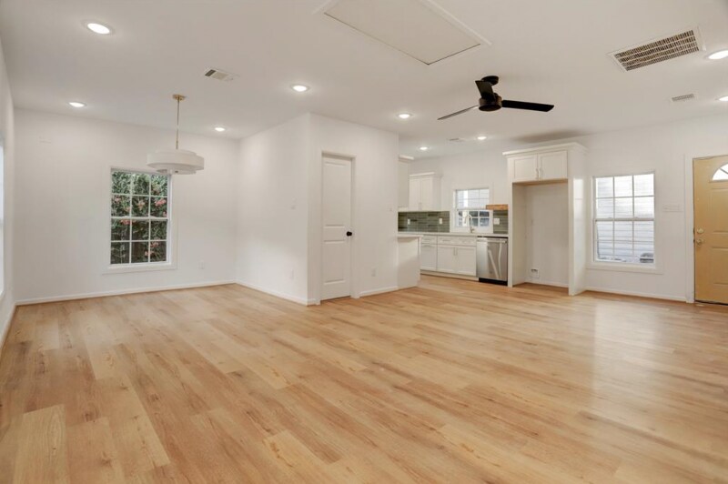 Building Photo - 808 Oakhurst St