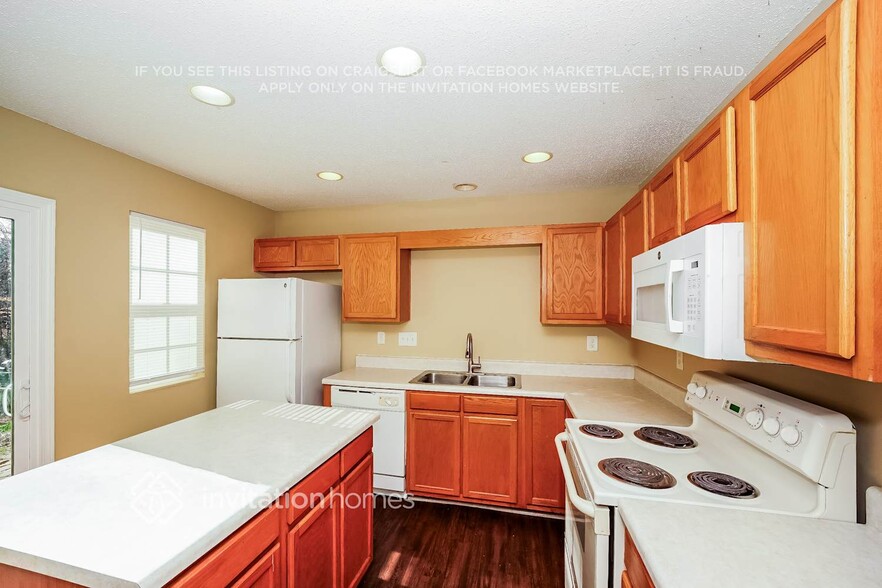 Building Photo - 8218 Rudolph Rd