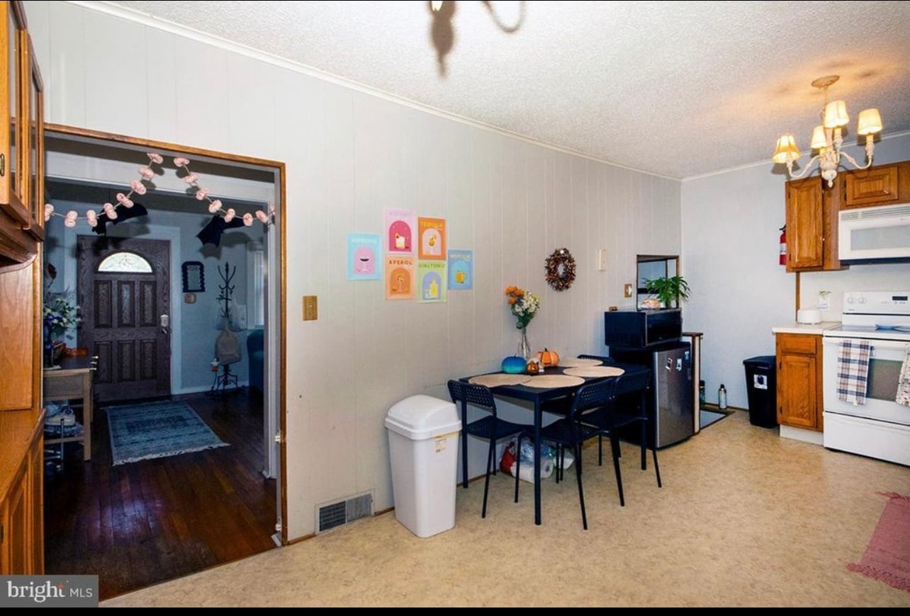 Building Photo - 316 University Blvd