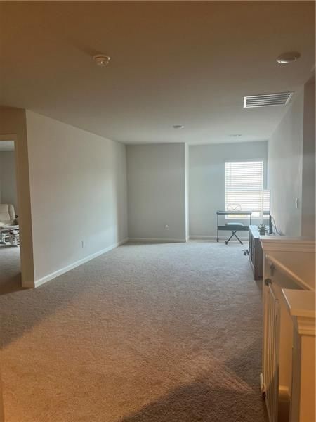 Building Photo - 167 Fernbrook Trl