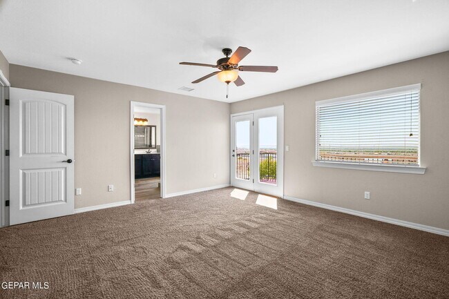 Building Photo - 7877 Enchanted View Dr