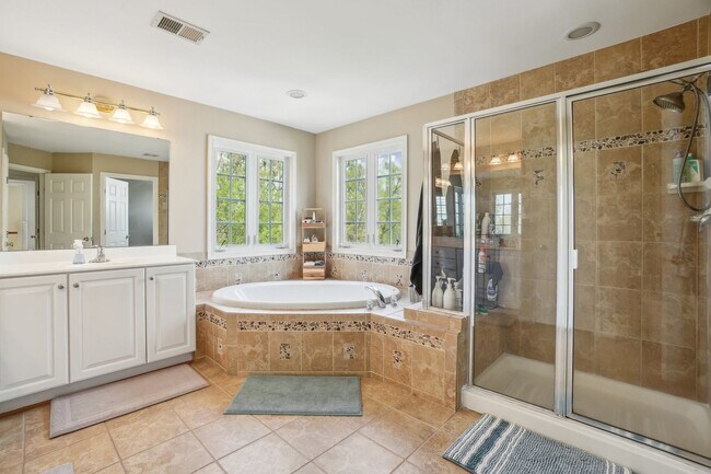 Building Photo - Elegant Home on Premium Lot in Piedmont So...