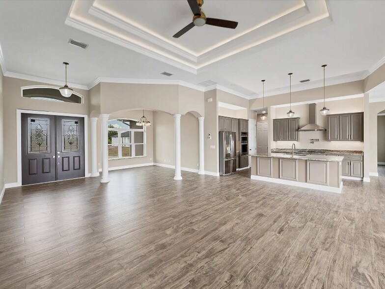 Building Photo - 13329 Longville Ave