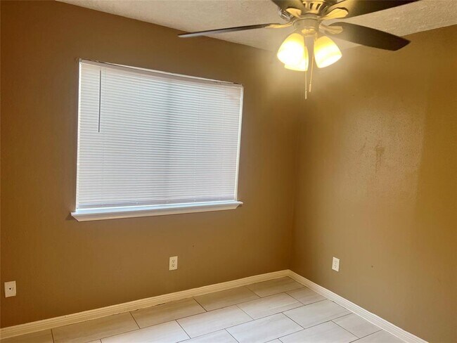 Building Photo - 7831 Redgate Cir