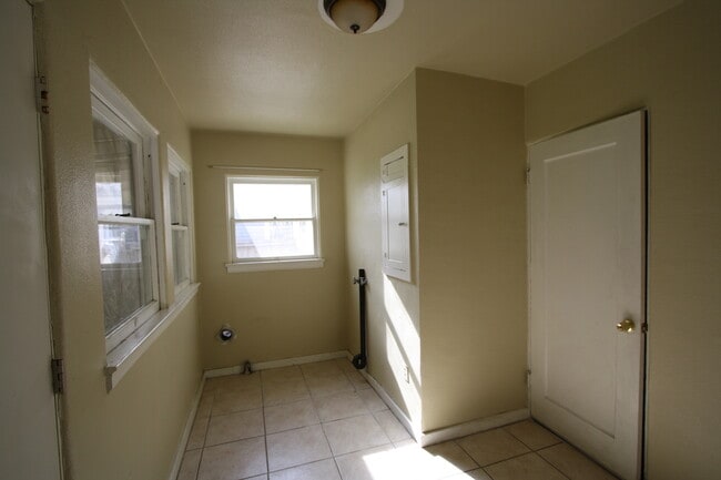 Building Photo - 4508 E Illinois Ave