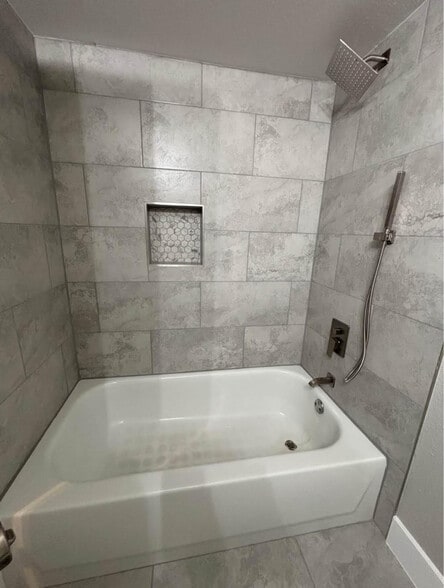 Building Photo - 5614 Harvest Hill Rd