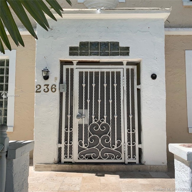 Building Photo - 236 NE 28th St