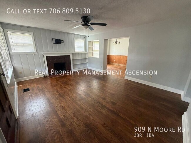 Building Photo - 909 N Moore Rd