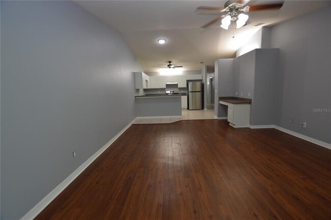 Building Photo - 42 Farmsworth Dr