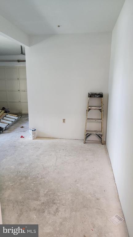 Building Photo - 5134 Shawe Pl