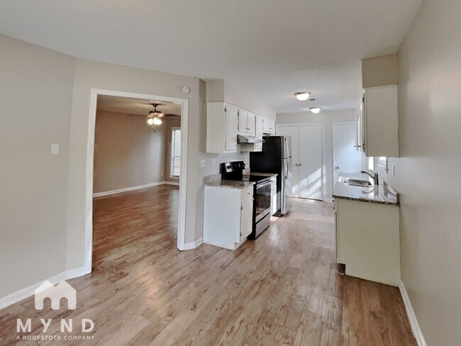 Building Photo - 7256 Rose Trail Dr