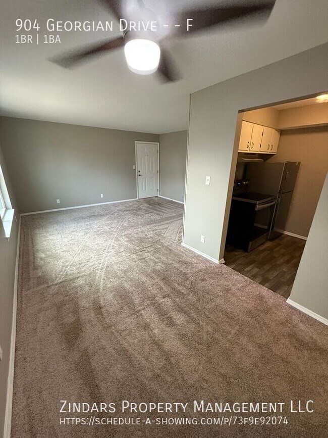 Building Photo - 904 Georgian Dr