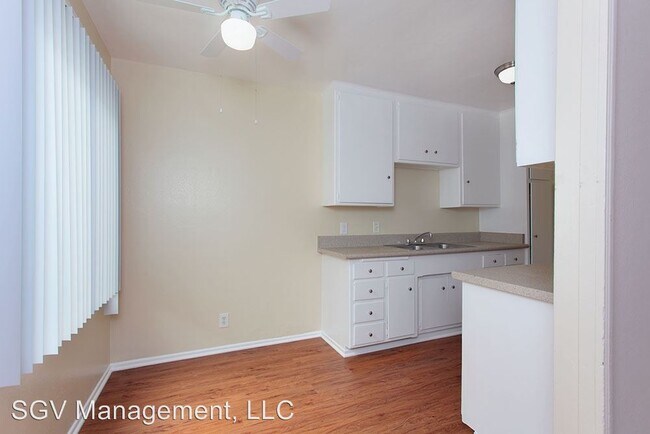 Building Photo - 500-502 Orange Ave