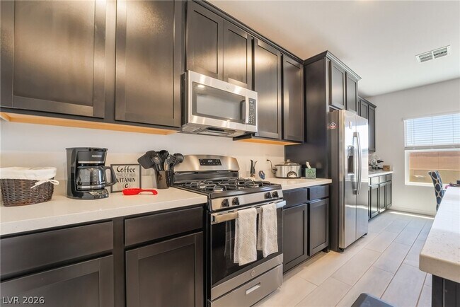 Building Photo - 292 Whitney Crest St