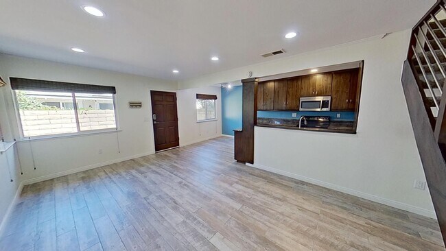 Building Photo - 16423 La Bonita Ln