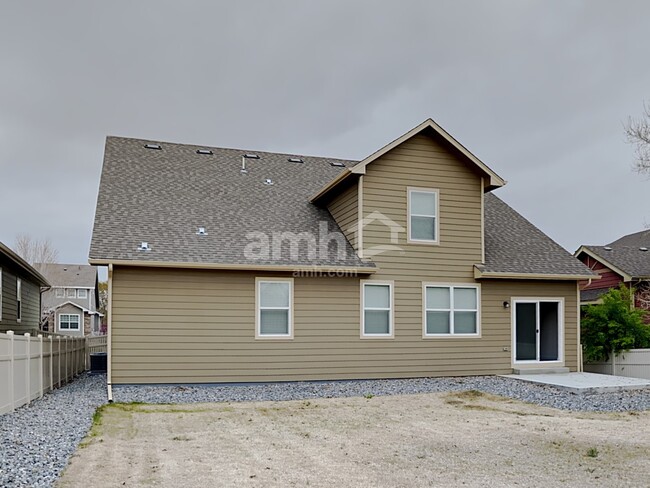 Building Photo - 10214 Dogwood St