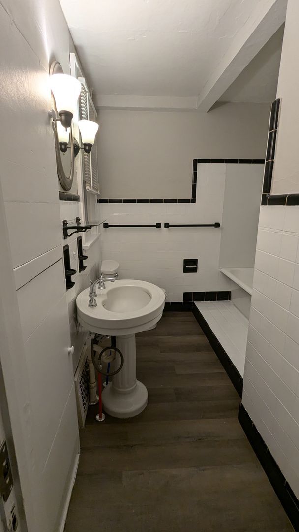 Building Photo - 1-Bedroom, 1-Bathroom Duplex Home for Rent in Perry