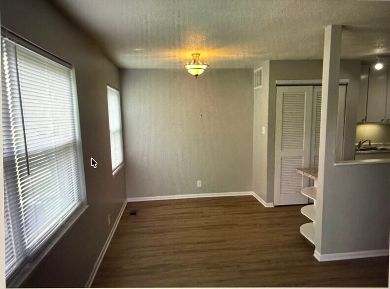 Building Photo - 6536 Lupine Ter