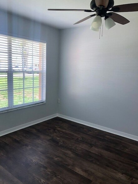 Building Photo - 4120-4122 SW 7th Pl