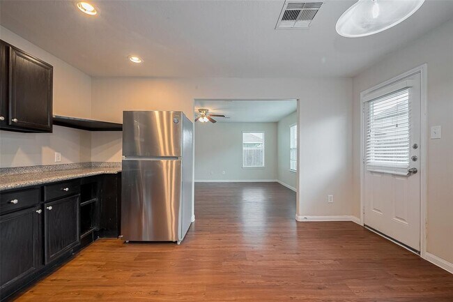 Building Photo - 6026 Stockholm Ct
