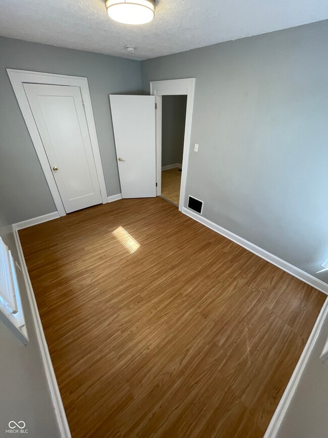 Building Photo - 1019 Churchman Ave