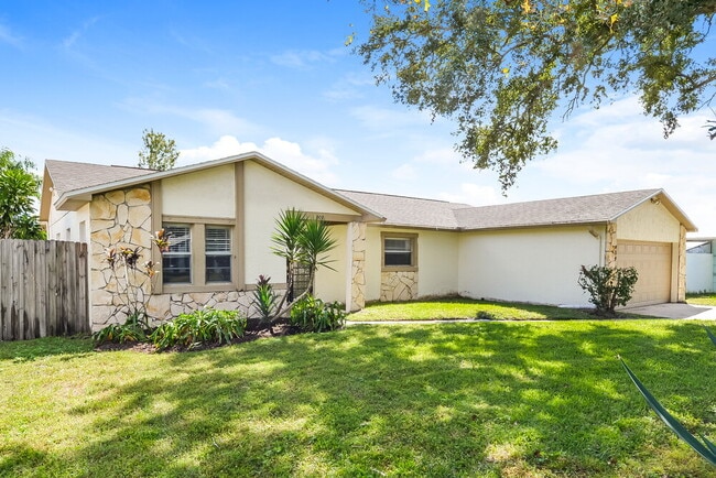 Building Photo - 409 Riverwoods Cir