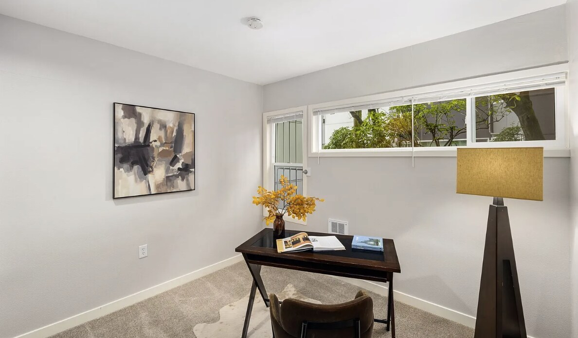 Building Photo - 1768 Aurora Ave N