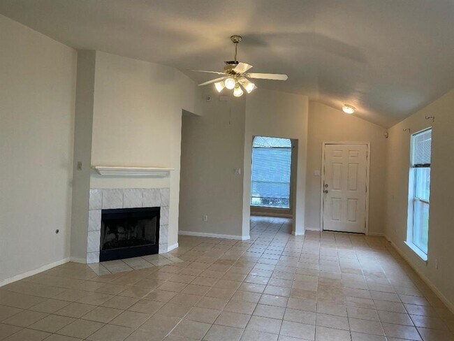 Building Photo - 2214 Plum Square Ct