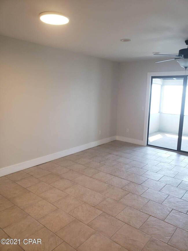 Building Photo - 6077 E Hwy 98