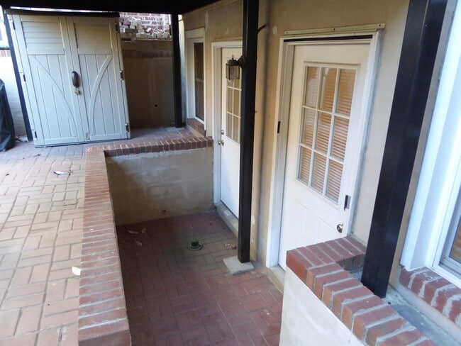 Building Photo - 2920 Sherman Ave NW