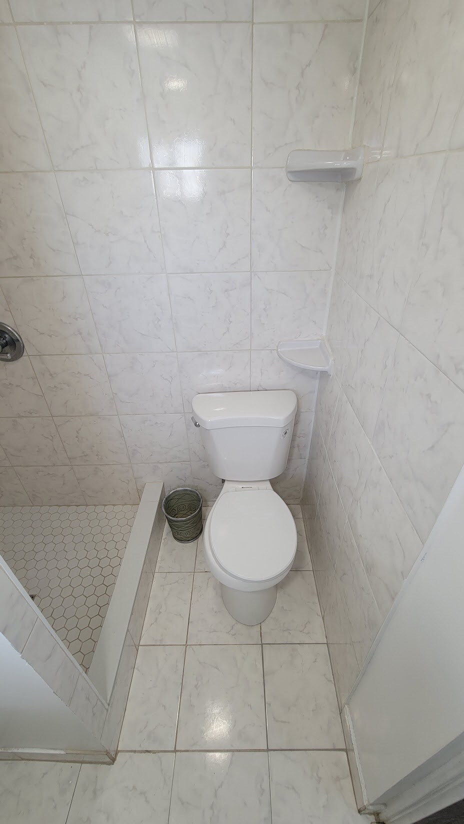 Building Photo - 397 Clifton Ave