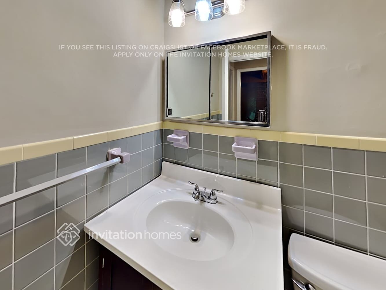 Building Photo - 3934 Ensign Ct