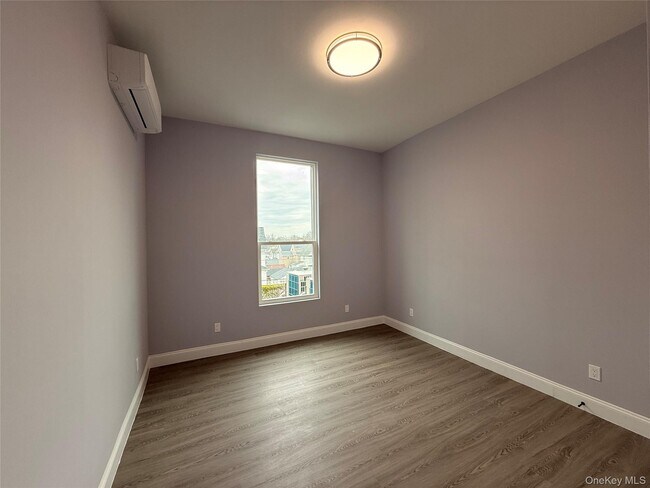 Building Photo - 222 Primrose Ave