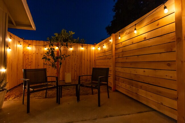 Building Photo - 3390 Cutlas Ct