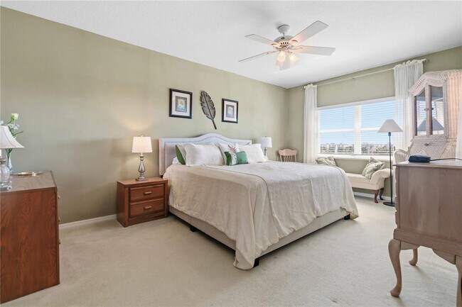 Building Photo - 8921 Lake Dr