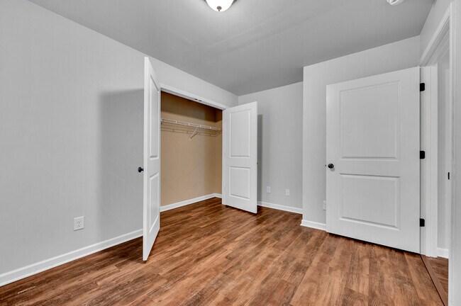 Building Photo - 6909 2nd Ave S