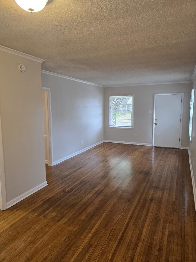 Building Photo - 4882 Amboy Rd