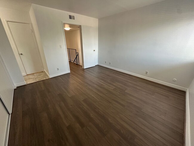 Building Photo - Charming Two-Bedroom Condo in Montebello w...